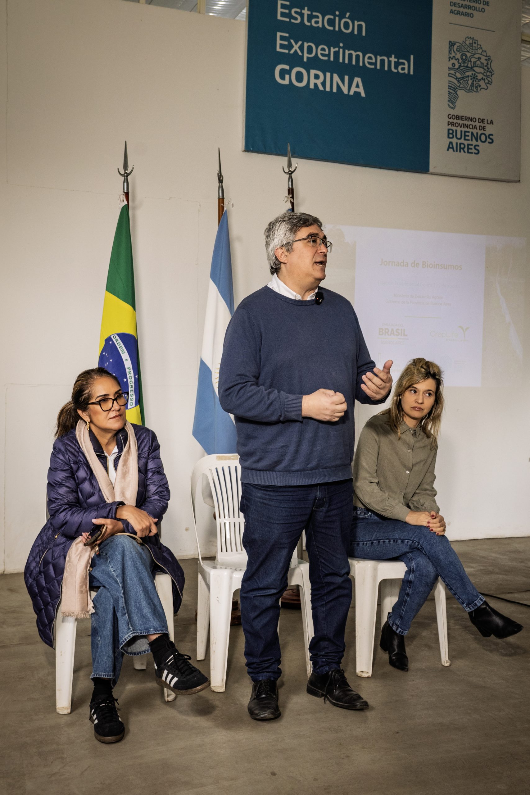 Delegation members at the station
